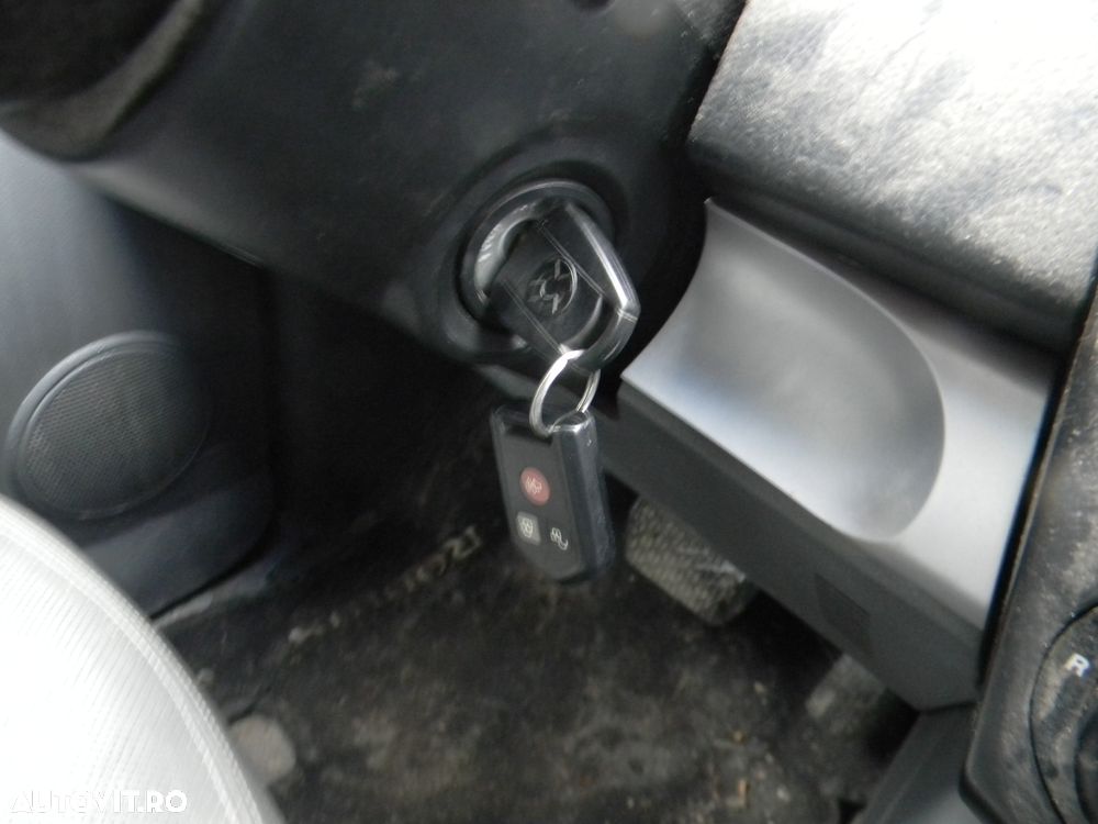 Dezmembrari  Ssangyong RODIUS  2005  > 0000 2.7 Xdi Motorina - 32