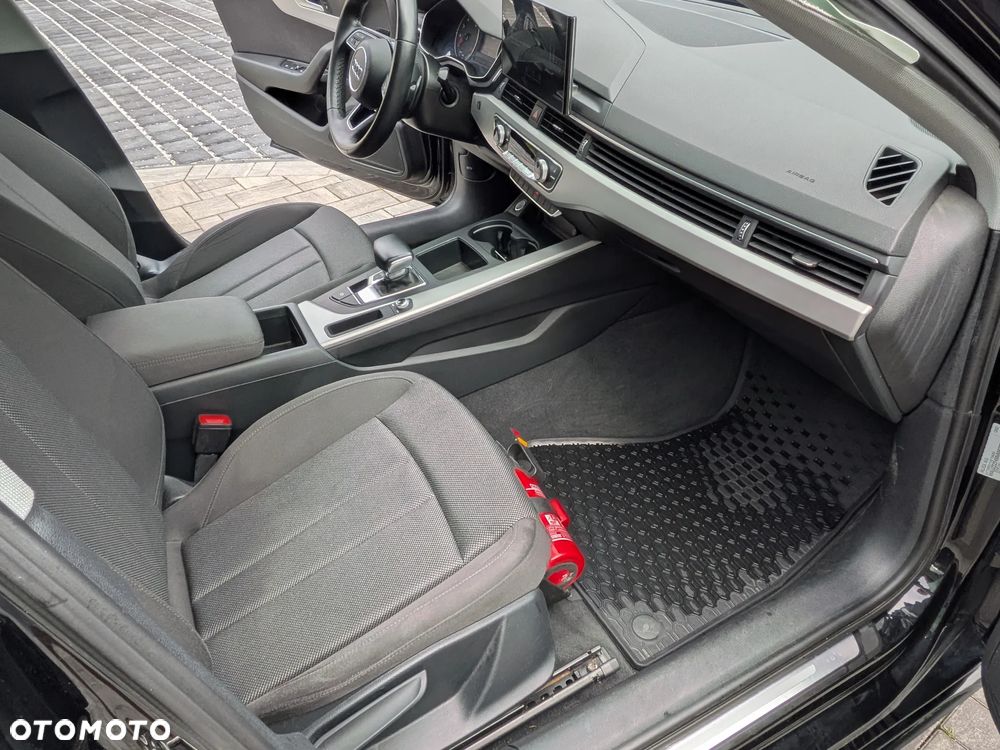 Audi A4 Limousine 35 TFSI mHEV Advanced S tronic - 15