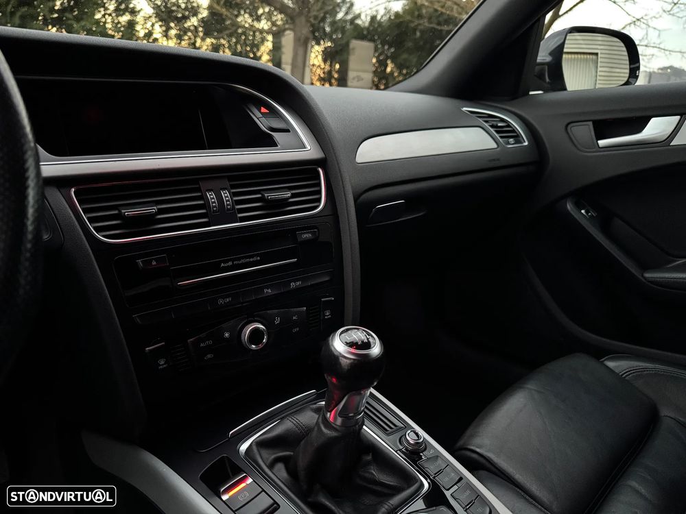 Audi A4 Avant 2.0 TDI S-line - 42