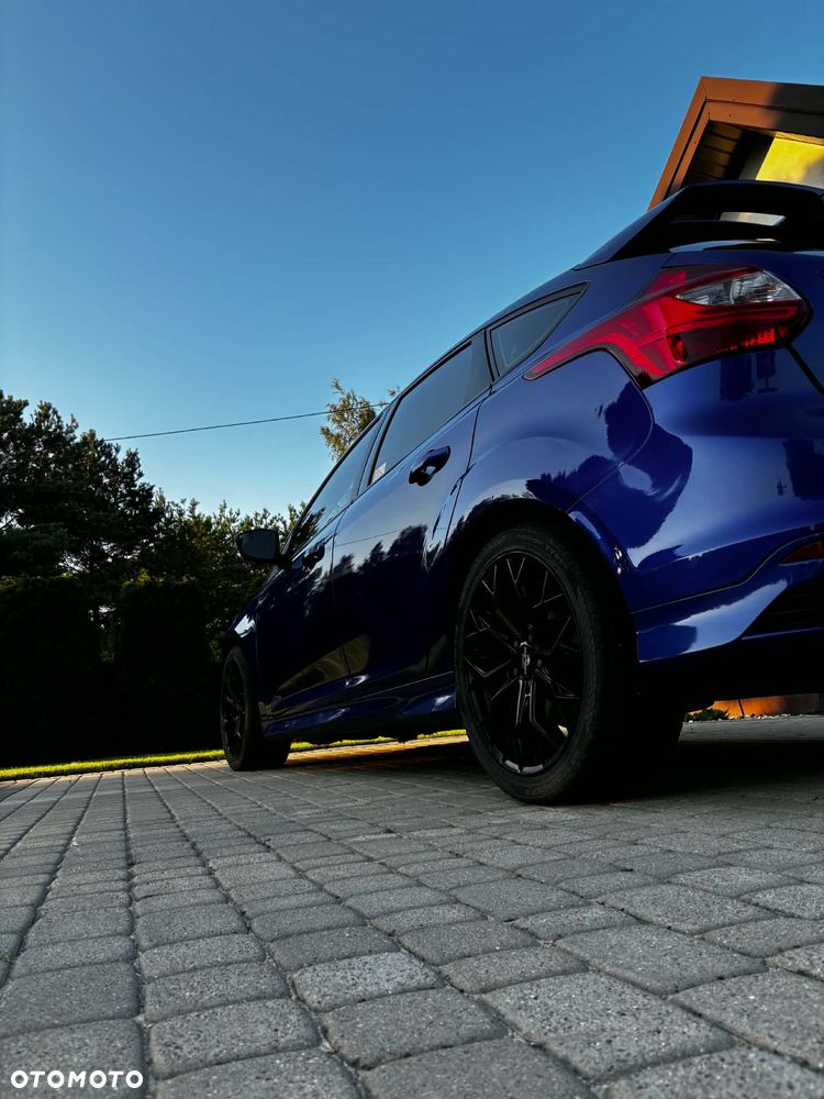 Ford Focus - 12