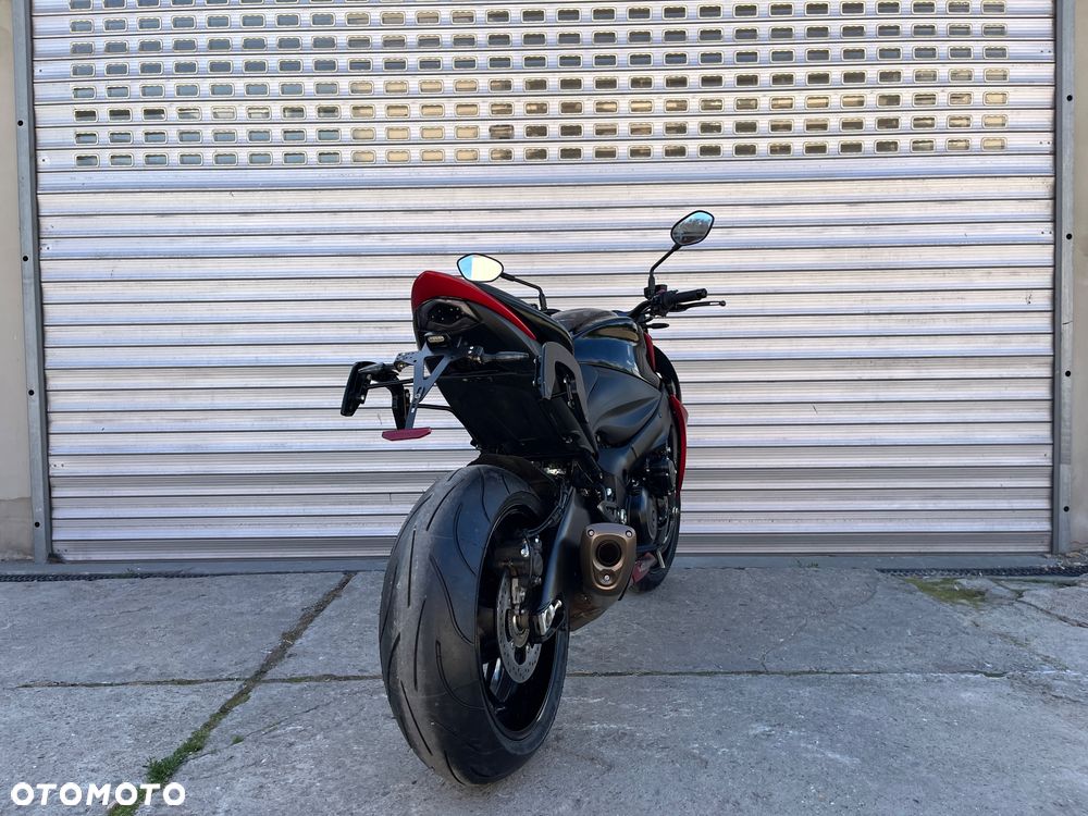 Suzuki GSX 1000 - 15