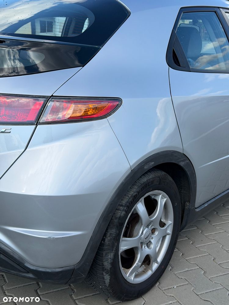 Honda Civic 1.4i-DSi - 5