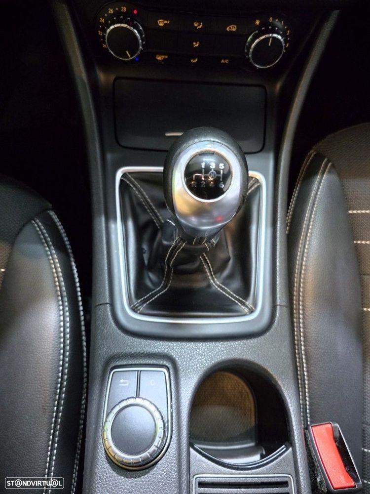 Mercedes-Benz A 180 d Style - 28