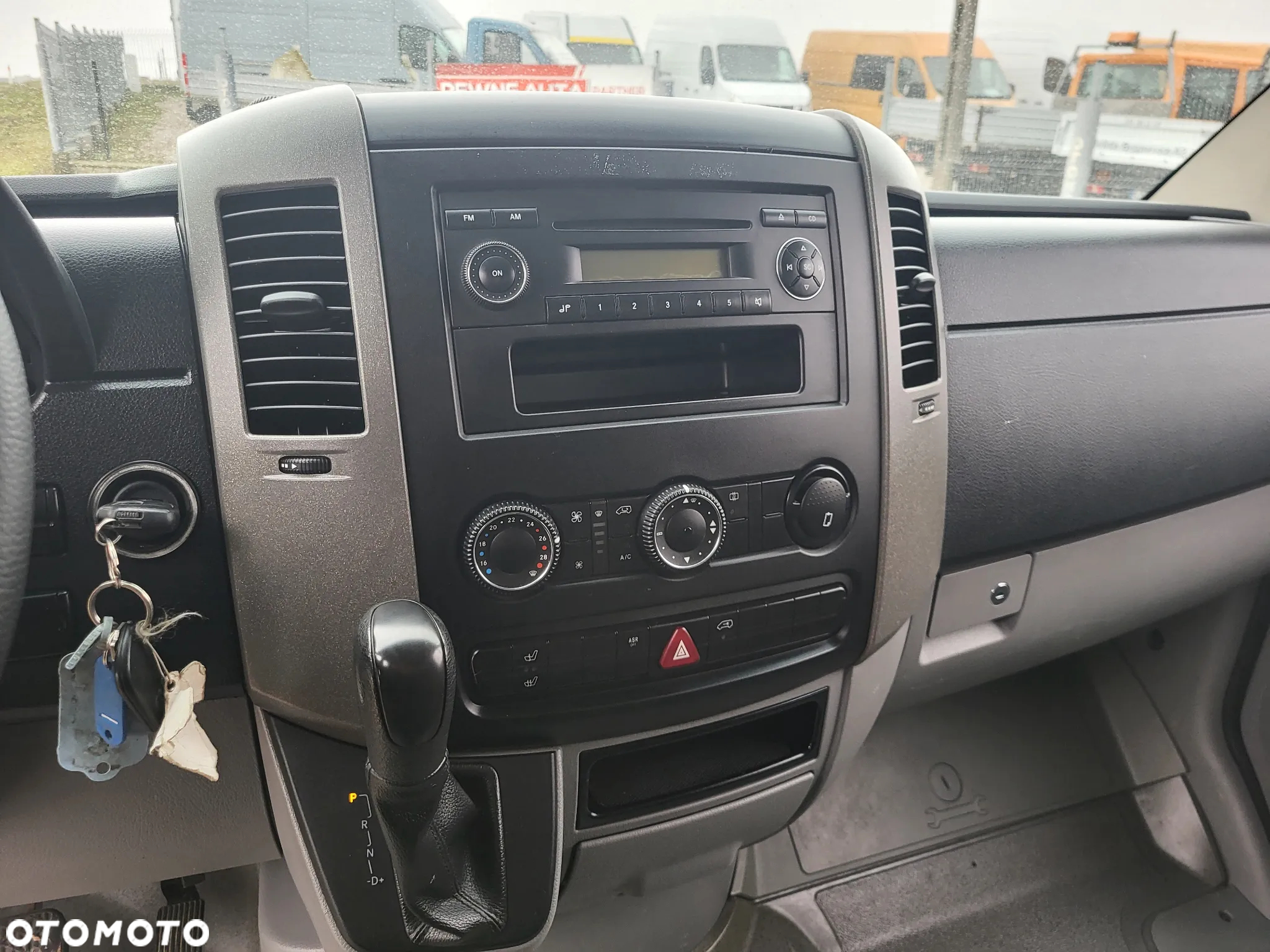 Mercedes-Benz Sprinter - 18