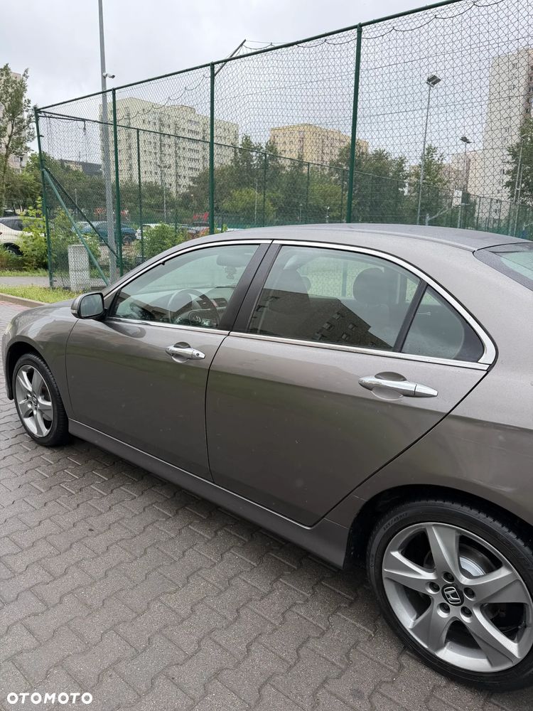 Honda Accord 2.0 Executive - 10
