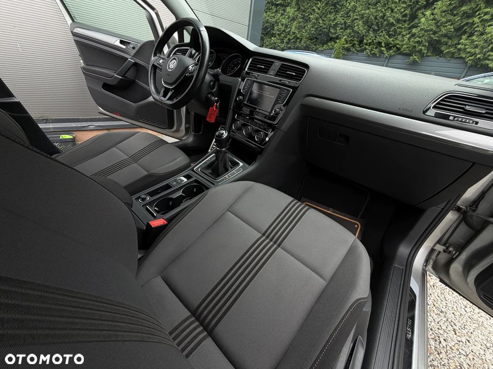Volkswagen Golf 1.4 TSI BlueMotion Technology Allstar - 15