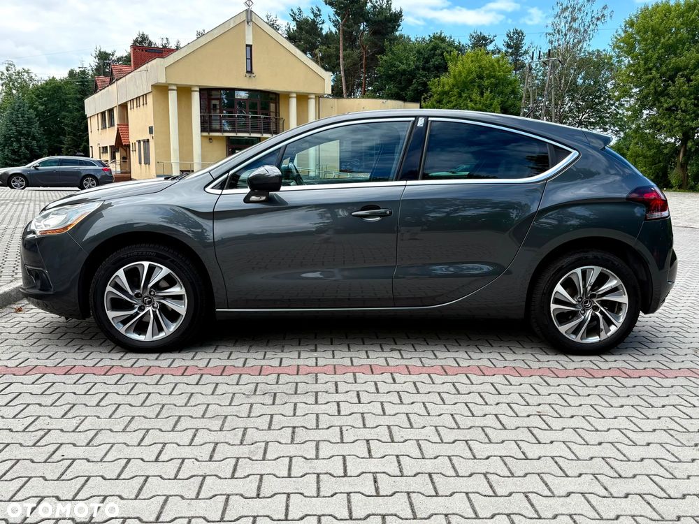 Citroën DS4 e-HDi 115 ETG6 SoChic - 14