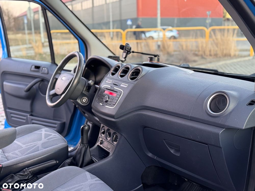 Ford Transit Connect - 17