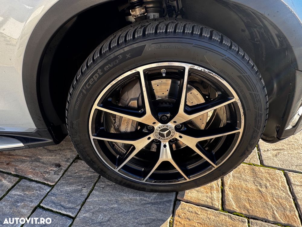 Mercedes-Benz GLC 300 de 4Matic 9G-TRONIC AMG Line Plus - 26