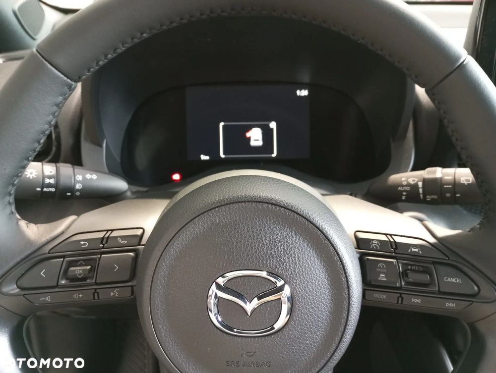 Mazda 2 Hybrid - 8