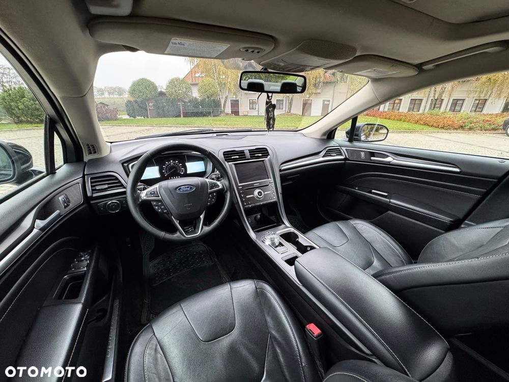 Ford Fusion 2.0 EcoBoost Titanium - 9