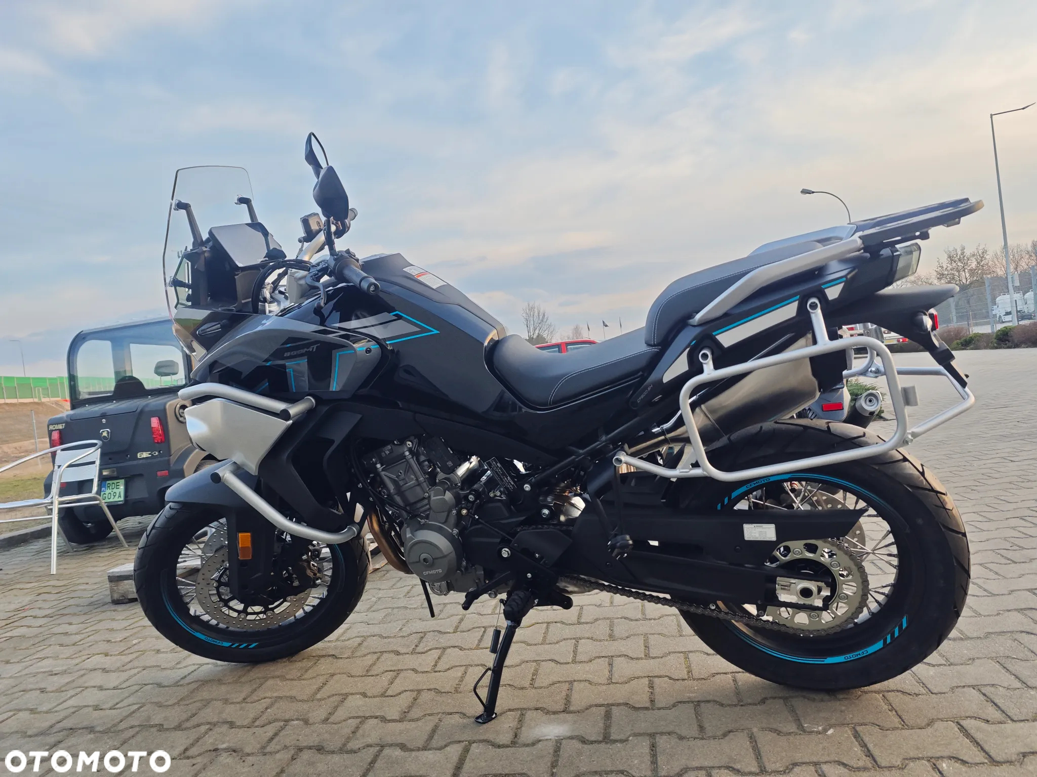 CFMoto MT - 7