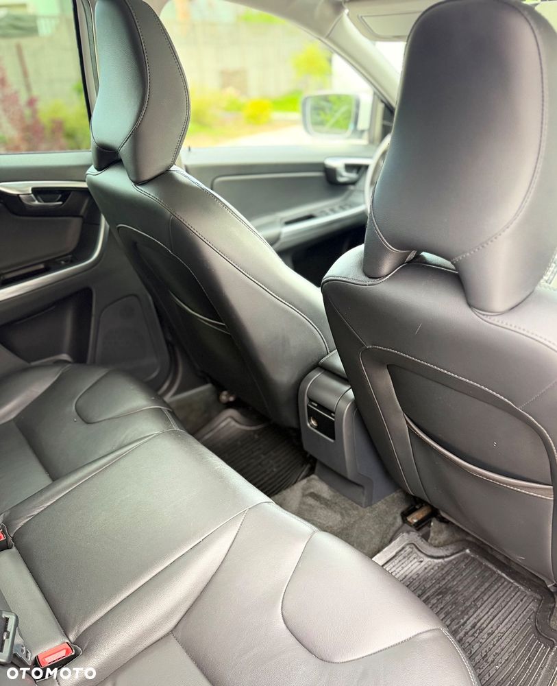 Volvo XC 60 T5 AWD Momentum - 16