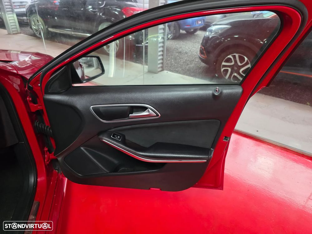 Mercedes-Benz A 200 CDI 7G-DCT AMG Line - 38