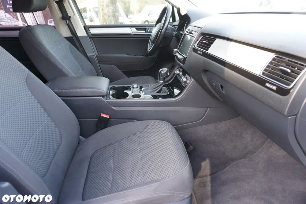 Volkswagen Touareg 3.0 V6 TDI SCR Blue Motion DPF Automatik - 17