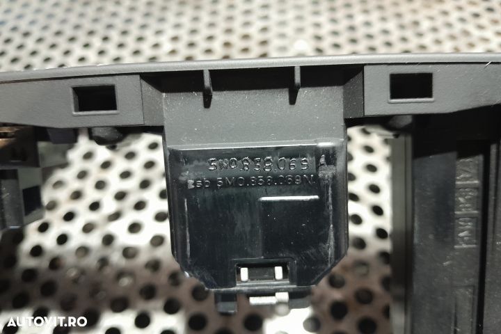 Consola centrala 5N0858069 5N0858069 Volkswagen VW Golf 5 [2003 - 200 - 2