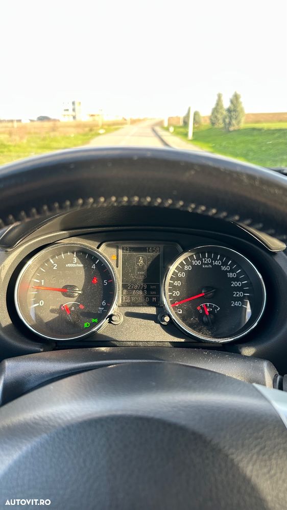 Nissan Qashqai 2.0 DCI 4 x 4 DPF Aut tekna - 13