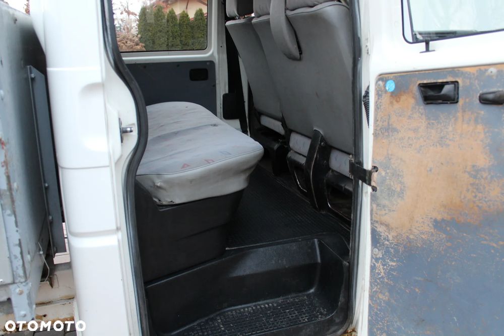 Volkswagen TRANSPORTER T4 DOKA - 22