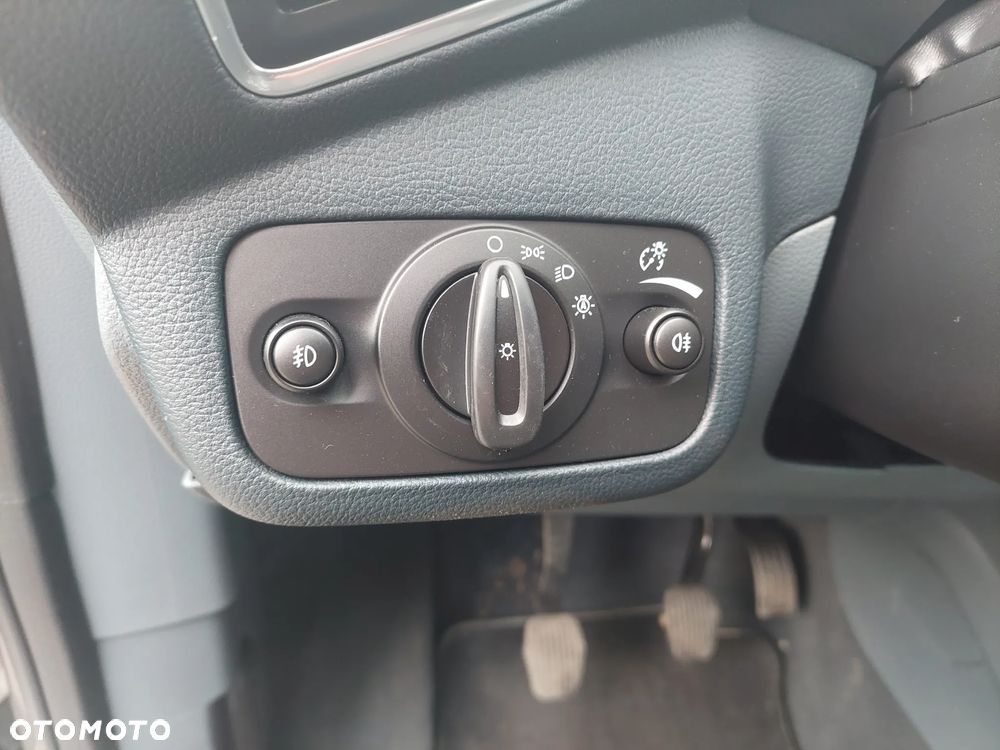 Ford C-MAX 2.0 TDCi Champions Edition - 28