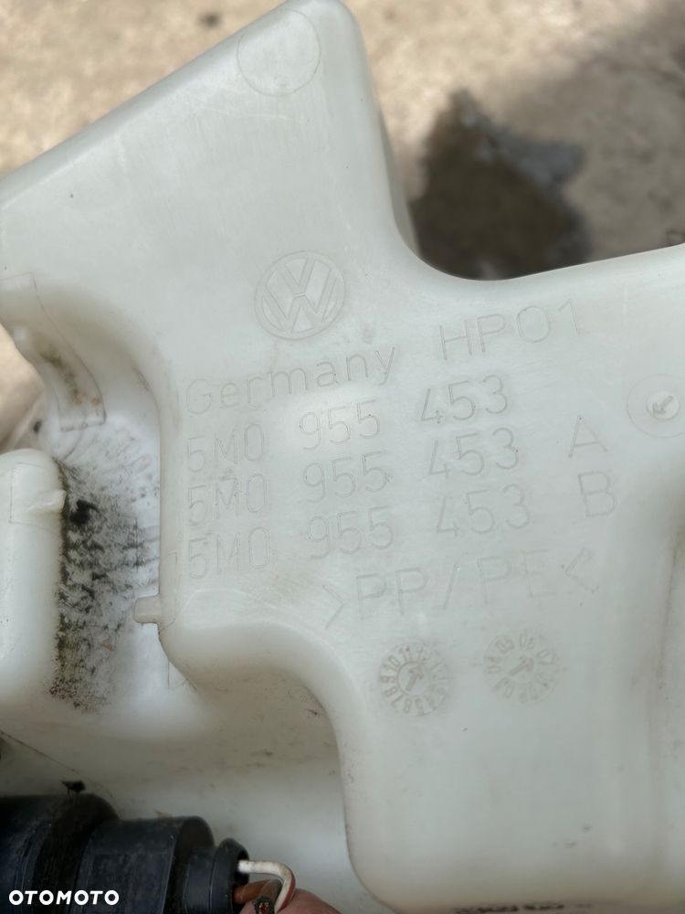 Zbiorniczek spryskiwaczy VW na Webasto 5M0955453 - 3