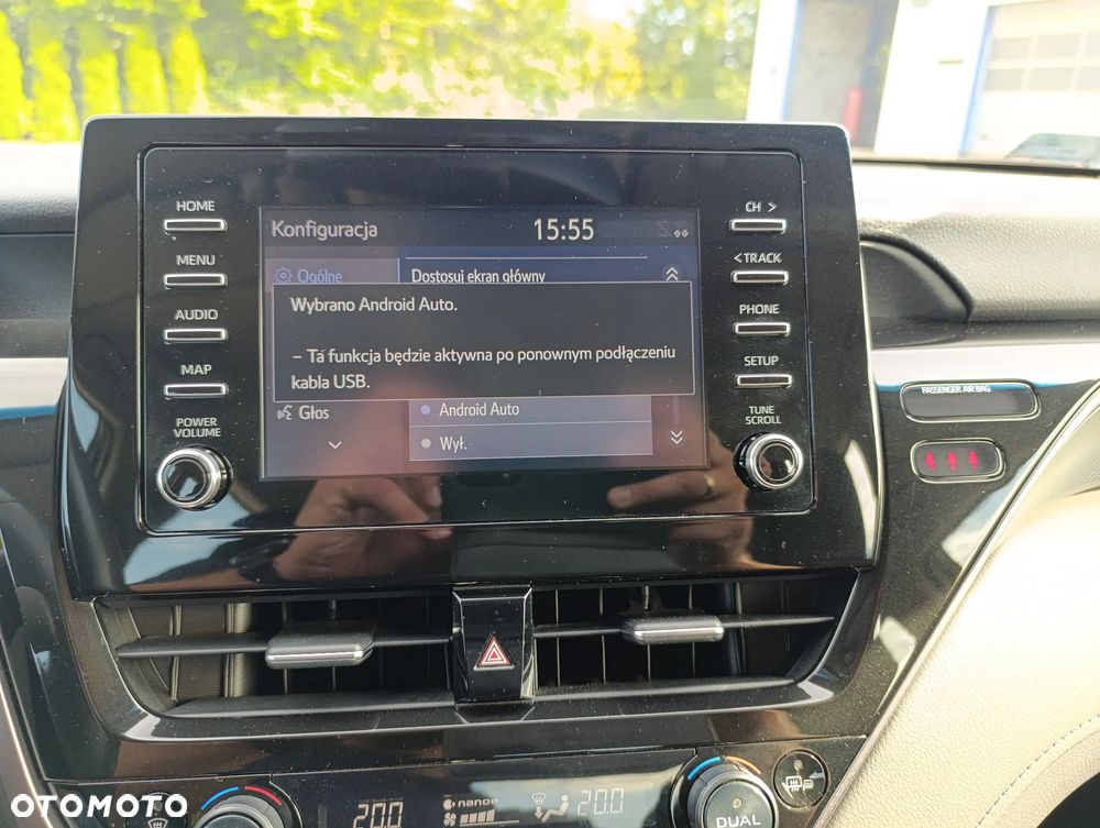 Toyota Camry 2.5 Hybrid Comfort CVT - 21