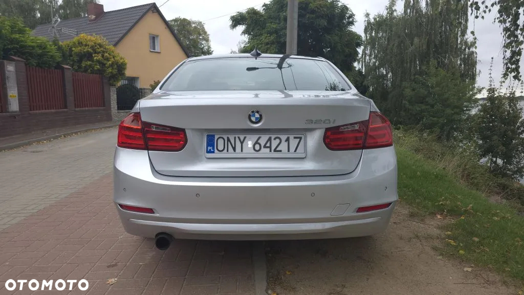BMW Seria 3 320i Modern Line - 5