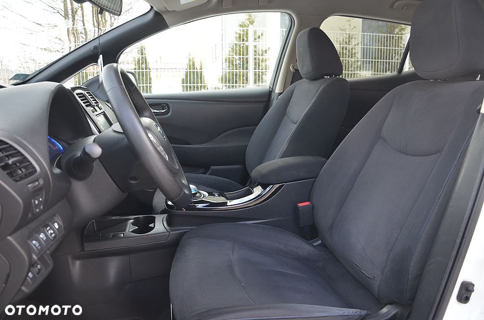 Nissan Leaf 24 kWh (mit Batterie) Visia - 11