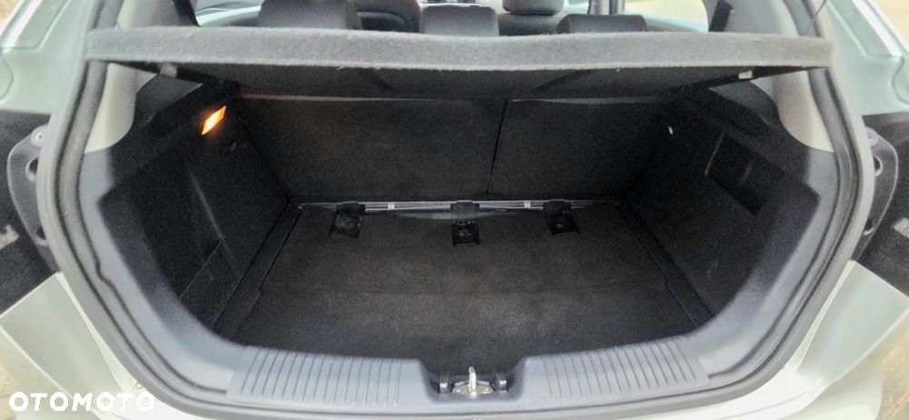Kia Rio 1.2 Dream Team Edition - 31