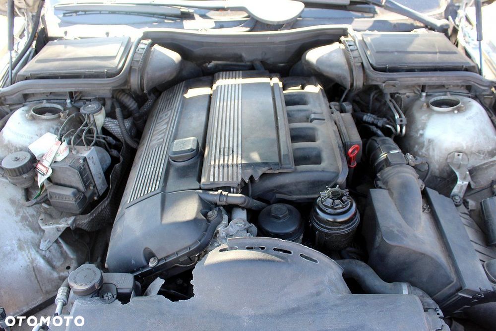 BMW 5 E39 1999 2.5i M52B25 Sedan (MASKA, ZDERZAK, LAMPA, BŁOTNIK, DRZWI, SZYBA, FOTEL) - 8