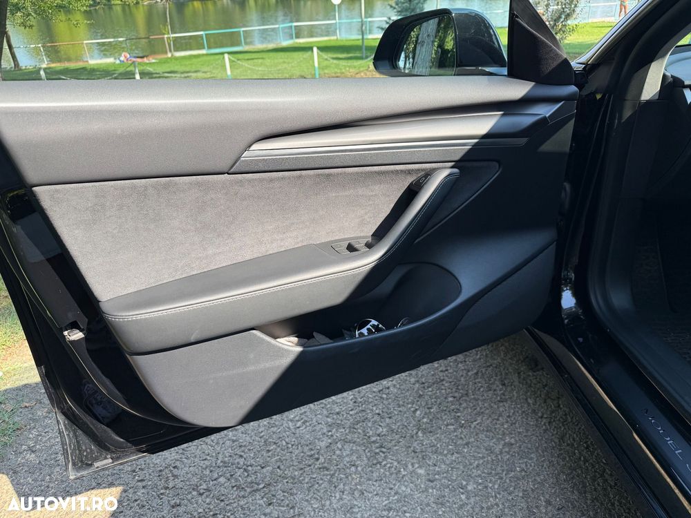 Tesla Model 3 - 15