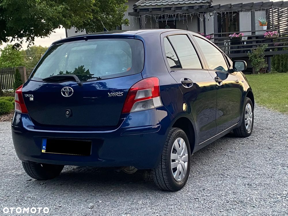 Toyota Yaris - 23