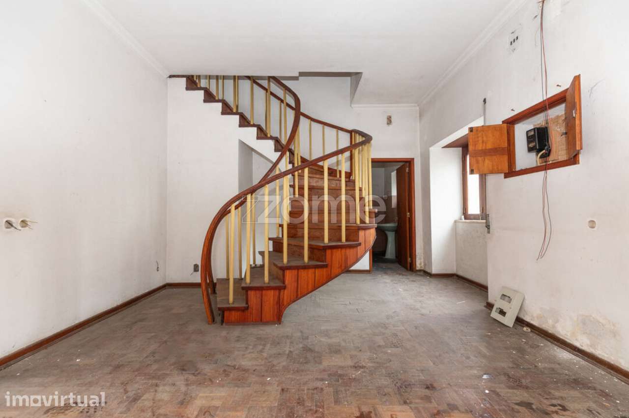 Moradia com Terreno para Investimento – São Martinho do Bispo, Coim... - Grande imagem: 2/46