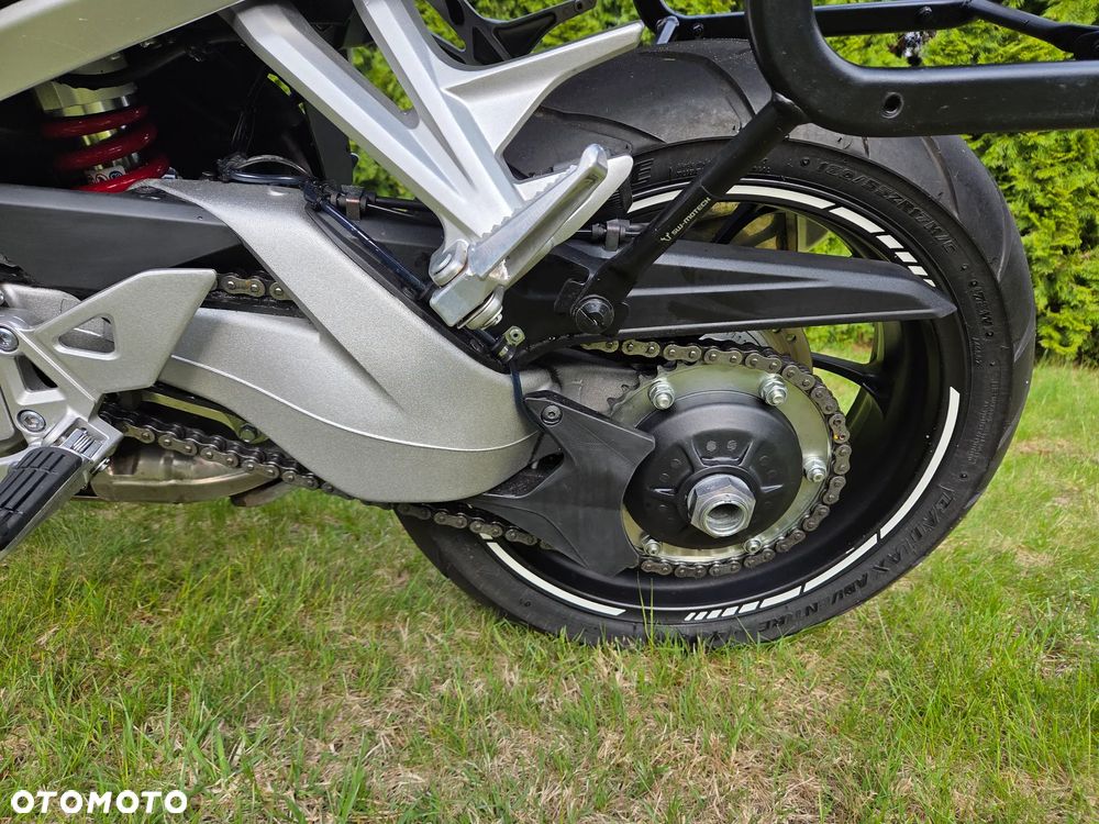 Honda VFR - 14