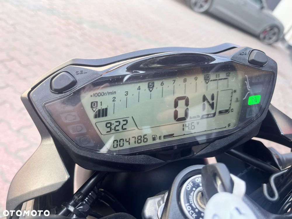 Suzuki SV - 8