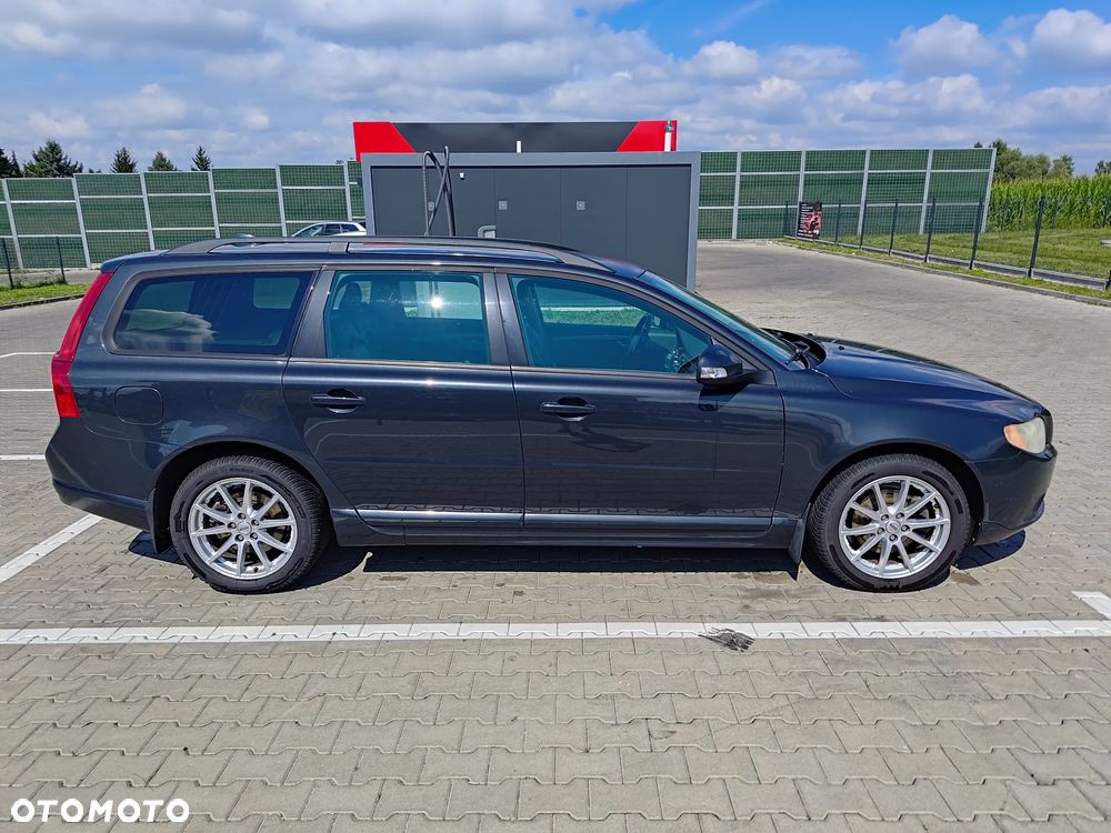 Volvo V70 2.0 Momentum - 8