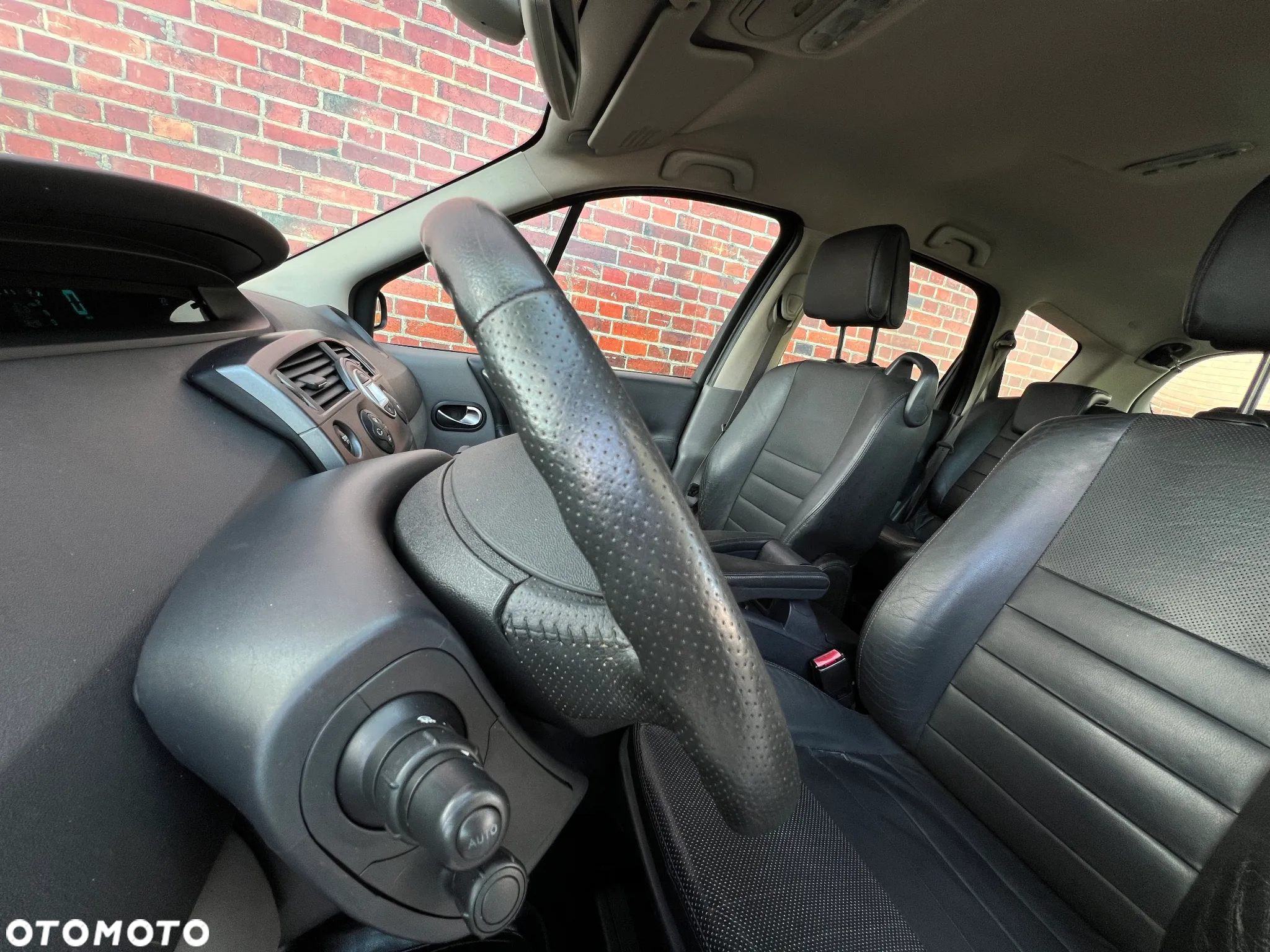 Renault Scenic - 11