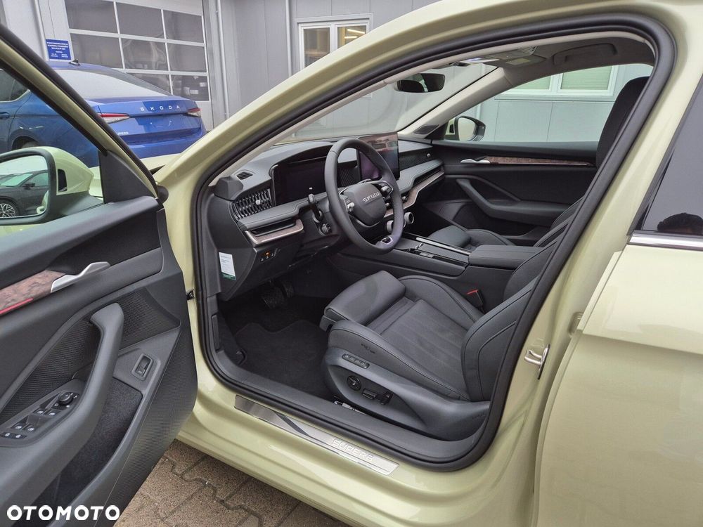 Skoda Superb 2.0 TDI SCR 4x4 L&K DSG - 13