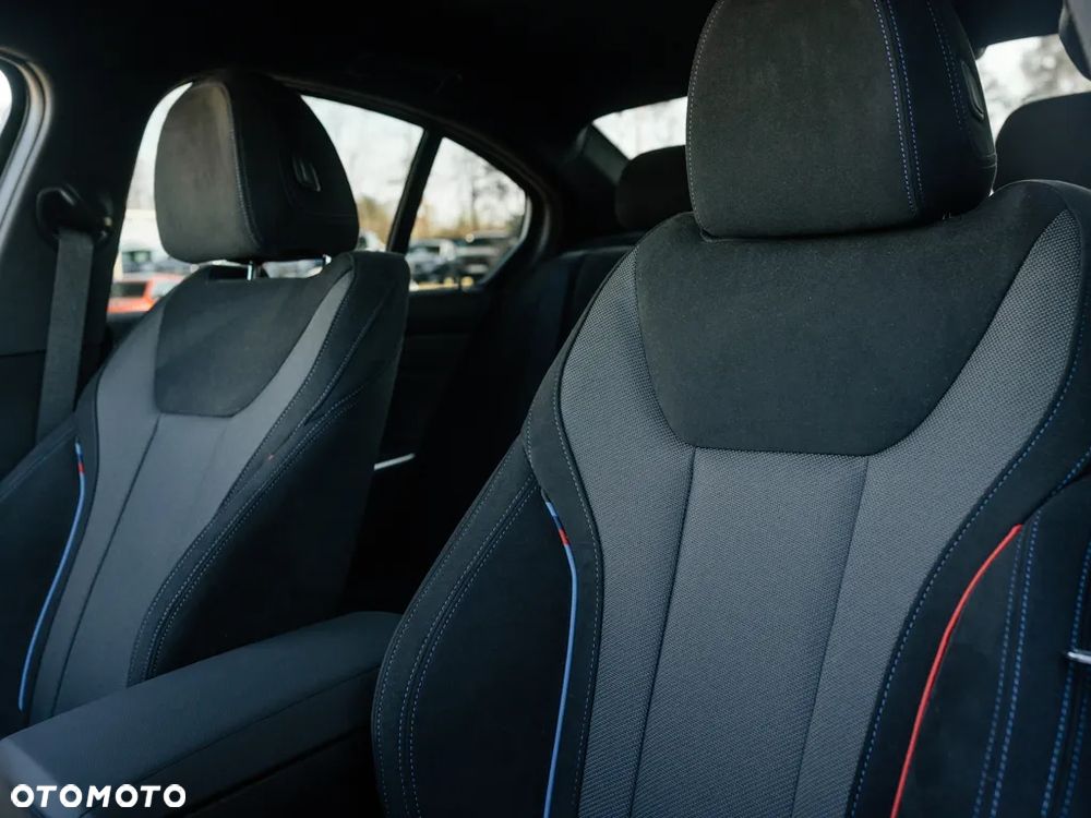 BMW Seria 3 320i M Sport - 12