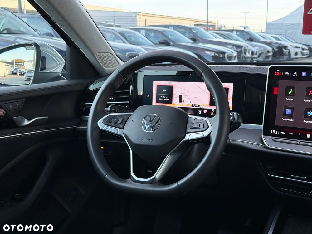 Volkswagen Passat 2.0 TDI SCR Elegance DSG - 13