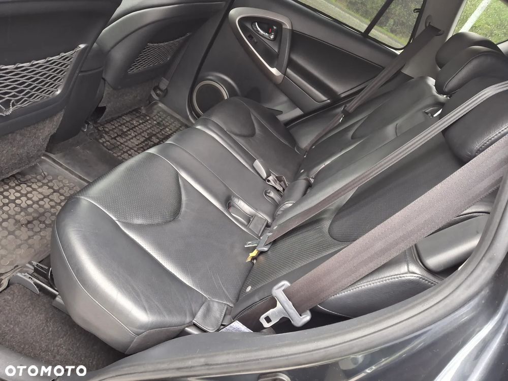 Toyota RAV4 - 15