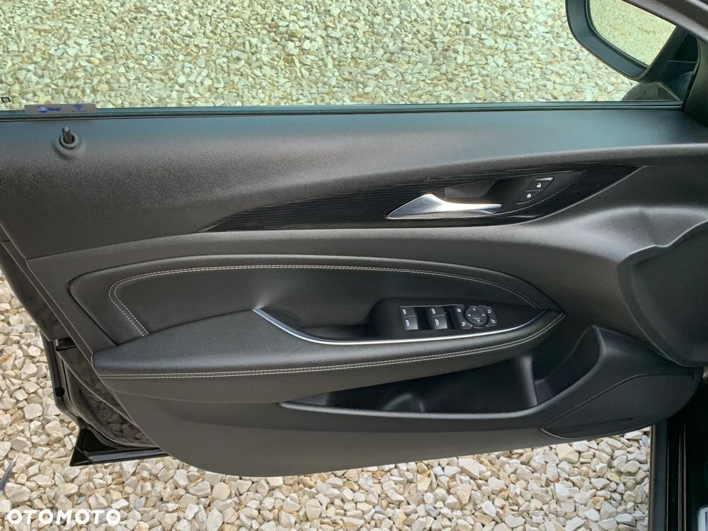 Opel Insignia - 21
