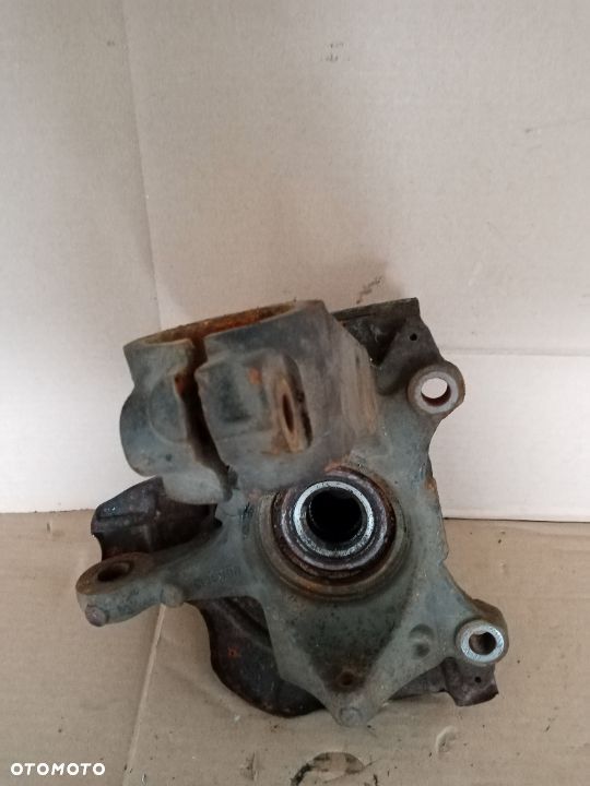 Zwrotnica lewy Przod Fiat Ducato 06- 15" 2.3JTD - 2