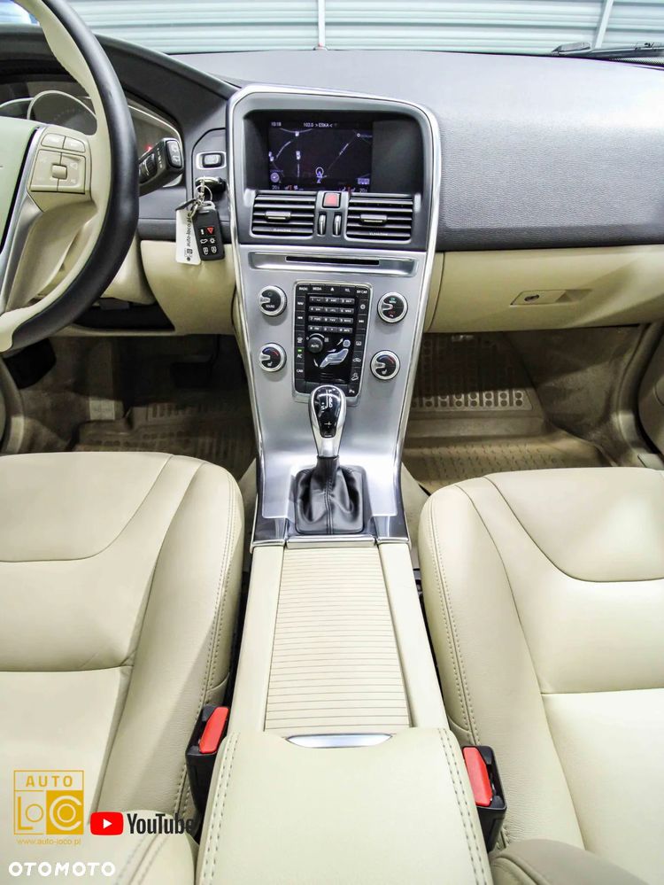 Volvo XC 60 D4 AWD Summum - 18