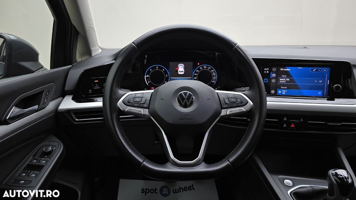 Volkswagen Golf 2.0 TDI Life - 14