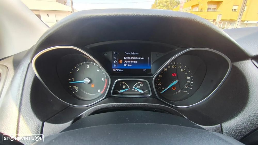Ford Focus SW 1.5 TDCi Titanium ECOnetic - 15