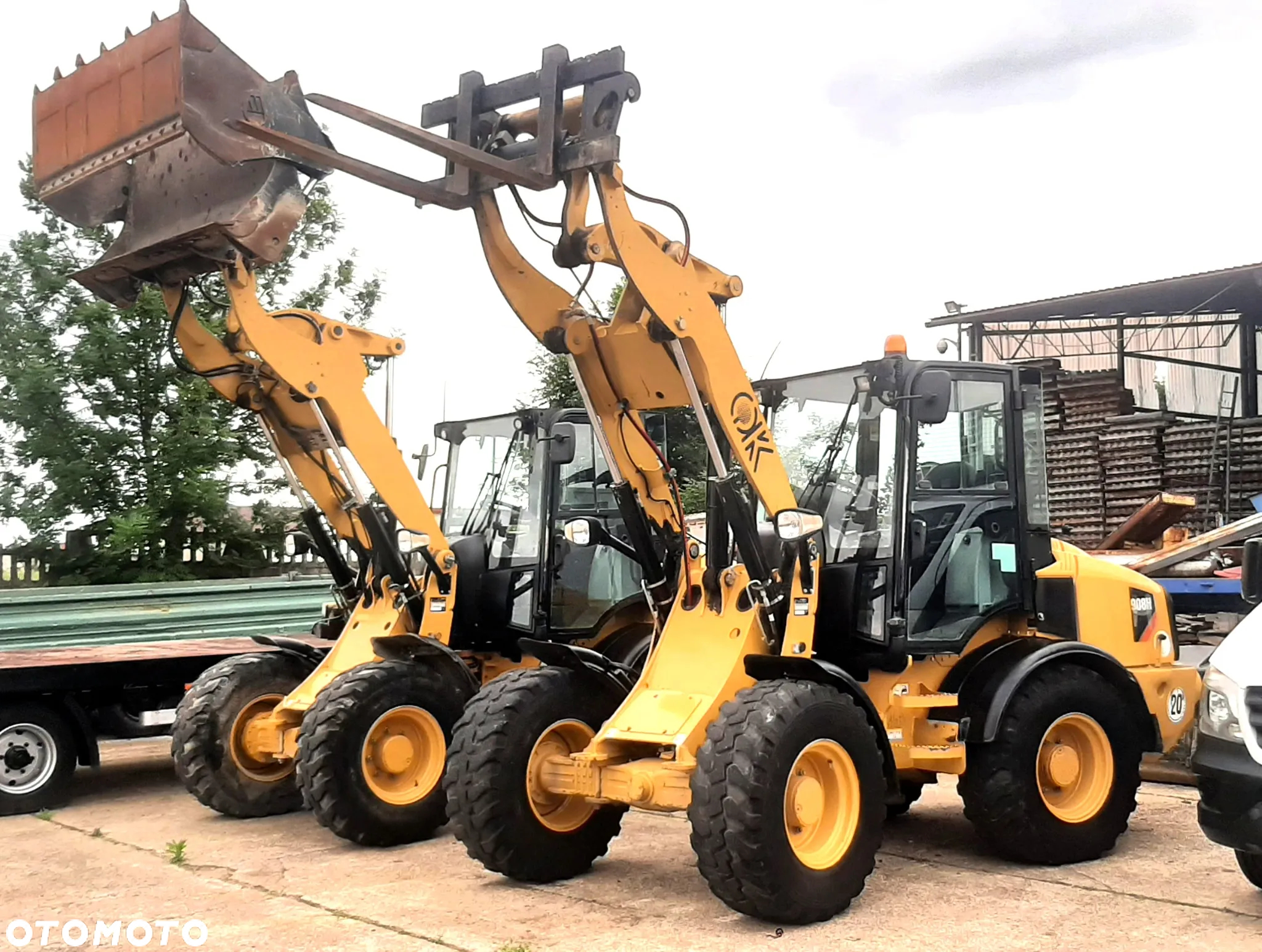 Caterpillar 908H - 13