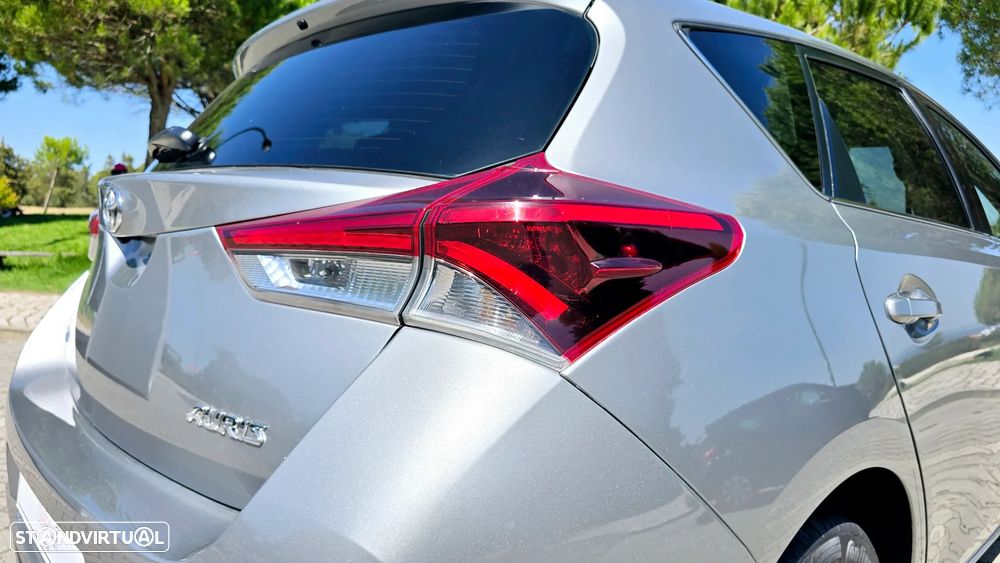 Toyota Auris 1.2T Comfort+Pack Techno +P.Sport - 28