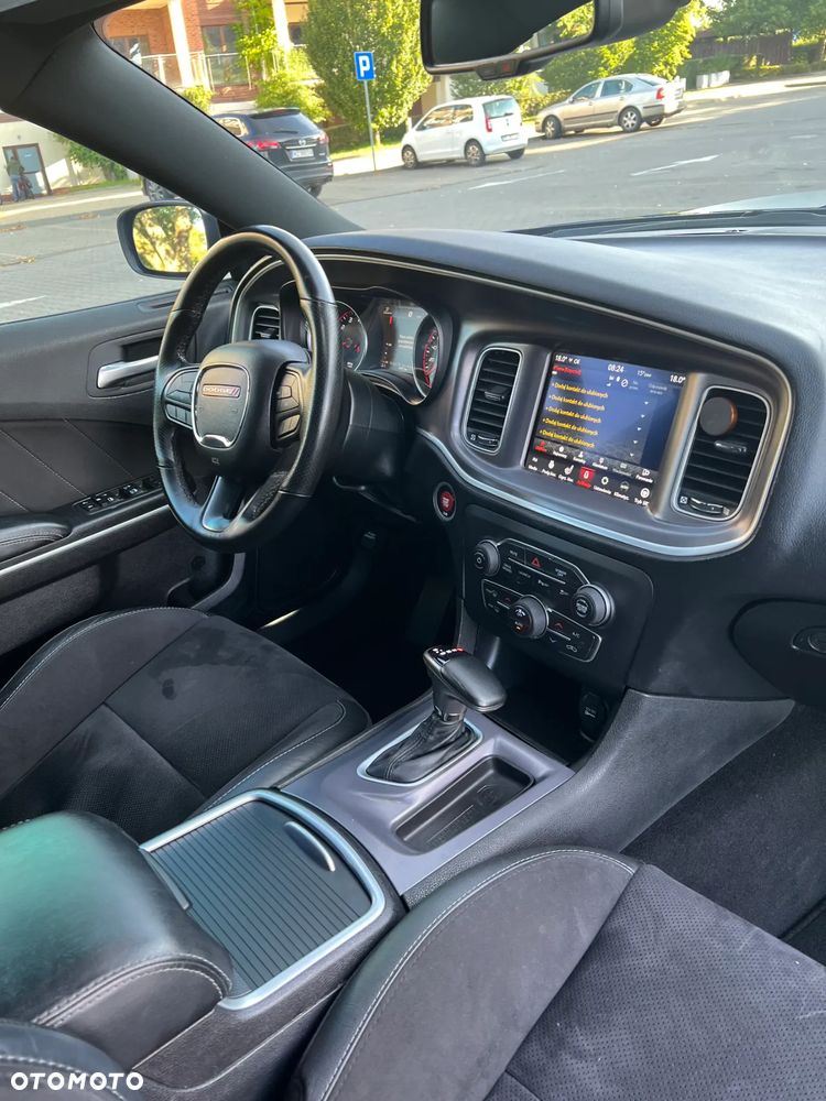 Dodge Charger 6.4 Scat Pack - 25