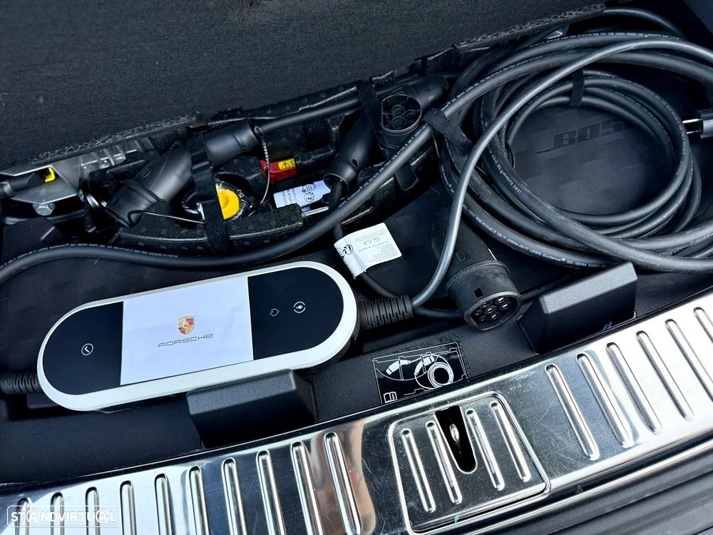 Porsche Cayenne Coupé E-Hybrid - 38