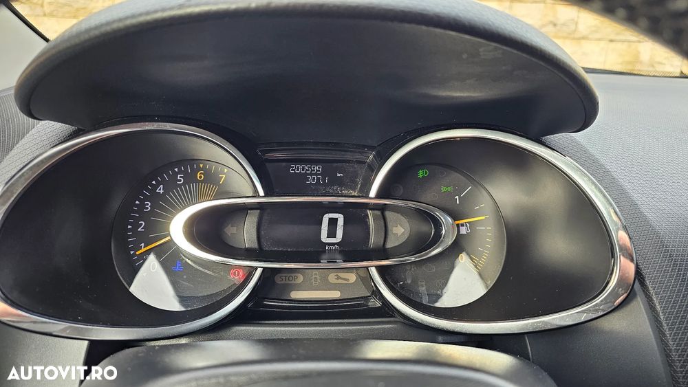 Renault Clio TCe 90 Limited - 24